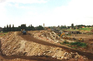 Gro&szlig;baustelle Chemische Werke-H&uuml;ls AG in Bottrop-Boy; Bauschuttzwischenlager